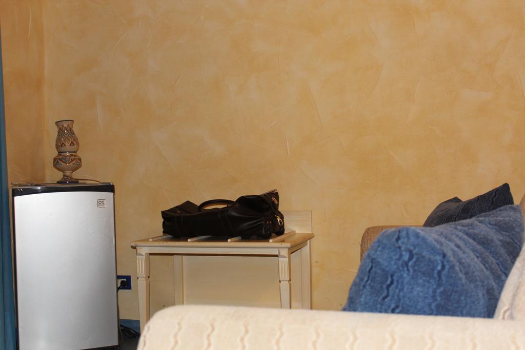 Hotel Residence Le Chiavi Di San Francesco Τραπάνι Δωμάτιο φωτογραφία